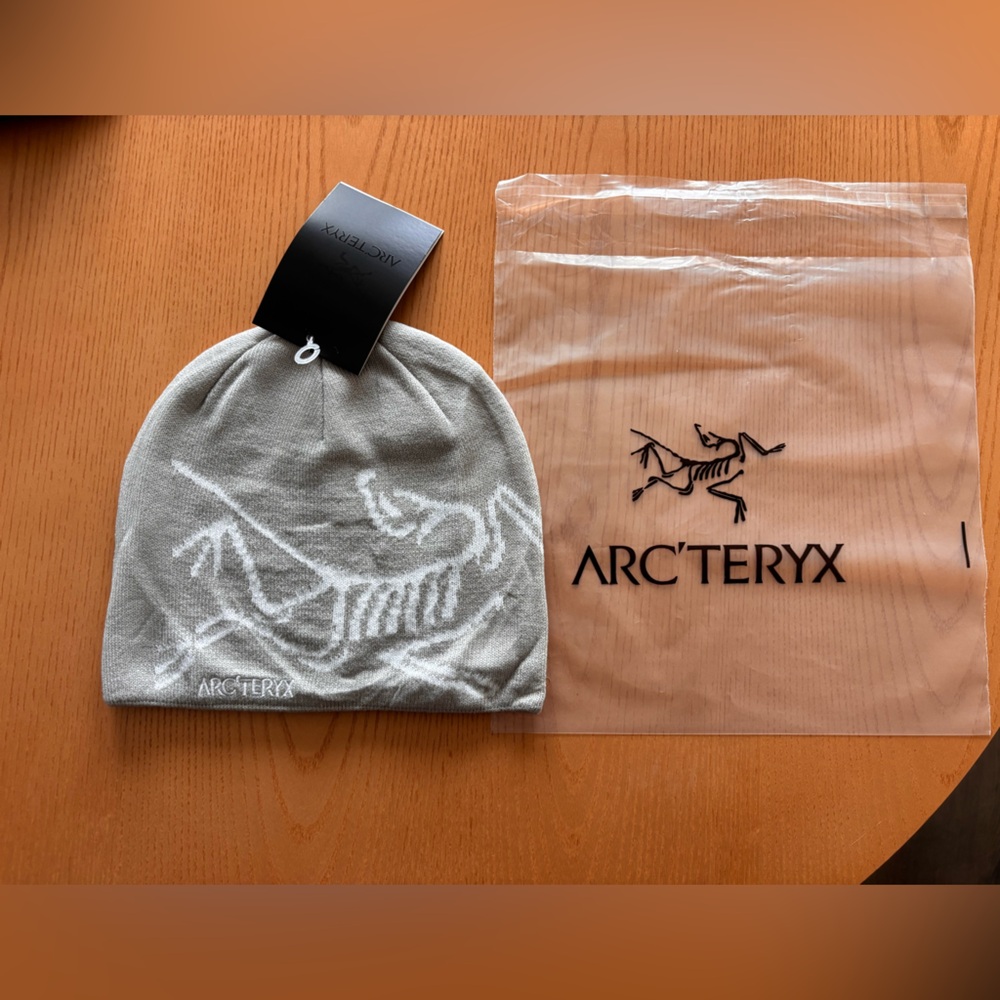Arc'teryx Light Gray Toque
